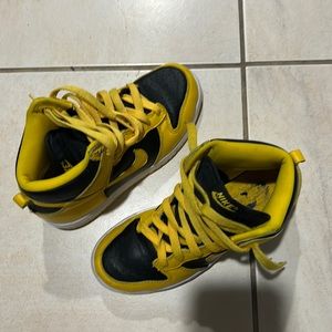 Nike Dunks size 1 youth